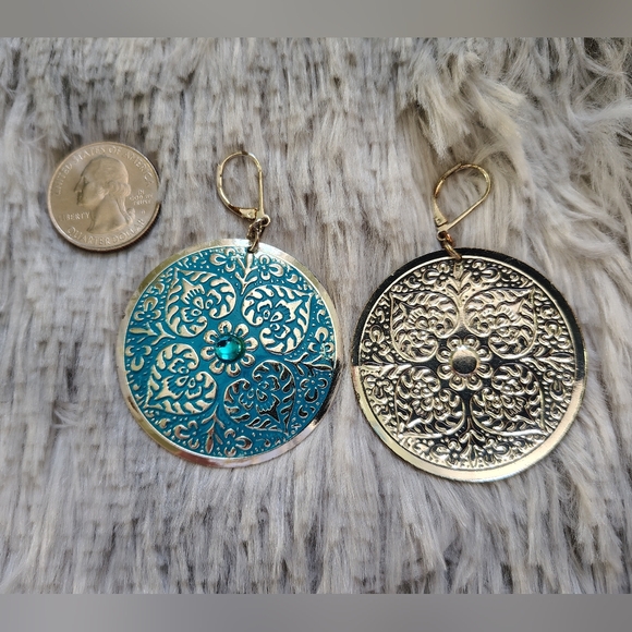 Avon Turquoise-colored Medallion Drop Earrings - Picture 2 of 5